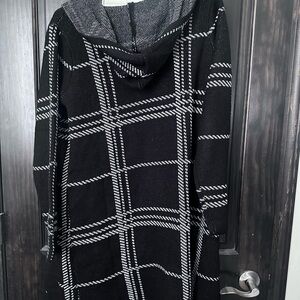 Black & White Plaid Hooded Long Cardigan